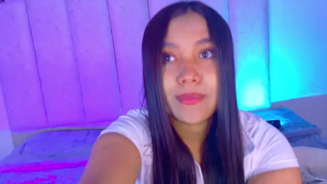 Snapshot of isabellelane_cs chatting on 06-16-26, 01:11 isabellelane cs online show from 06-16-26, 01:11