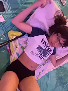 Snapshot of titegirl chatting on 07-18-26, 01:25 titegirl online show from 07-18-26, 01:25