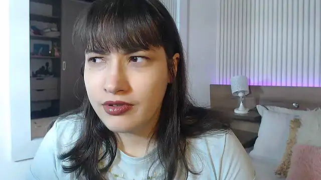 ValentinaGreyy online show from 06-15-26, 10:31