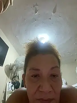 Snapshot of rosanna78322 chatting on 06-12-26, 03:32 rosanna78322 online show from 06-12-26, 03:32