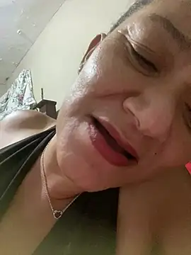 Snapshot of rosanna78322 chatting on 07-07-26, 01:52 rosanna78322 online show from 07-07-26, 01:52
