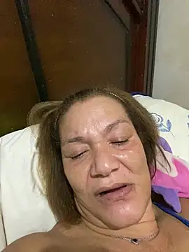 Snapshot of rosanna78322 chatting on 06-19-26, 10:04 rosanna78322 online show from 06-19-26, 10:04