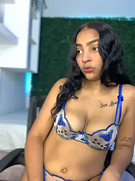 Snapshot of KissyIsabella_ chatting on 06-24-26, 12:48 KissyIsabella online show from 06-24-26, 12:48