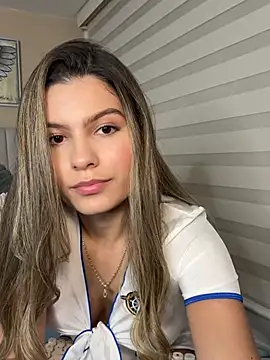 Snapshot of emilyvex chatting on 06-05-26, 04:17 emilyvex online show from 06-05-26, 04:17