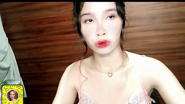 Snapshot of heartx_ chatting on 06-04-26, 10:09 heartx online show from 06-04-26, 10:09
