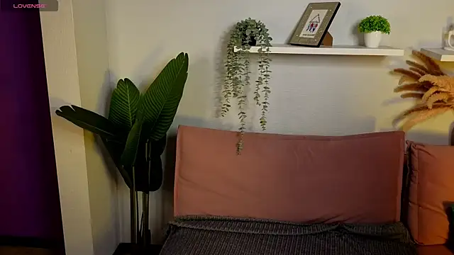 EricaWilds online show from 07-10-26, 12:16