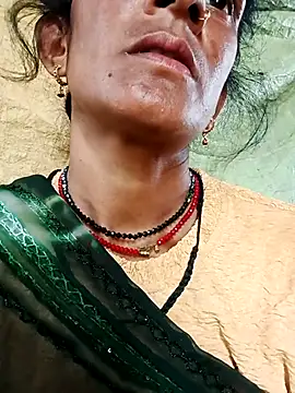 Snapshot of Cut_umang74 chatting on 07-11-26, 06:46 Cut umang74 online show from 07-11-26, 06:46