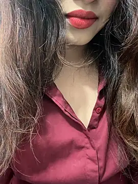 Yours riya11 online show from 06-16-26, 06:52
