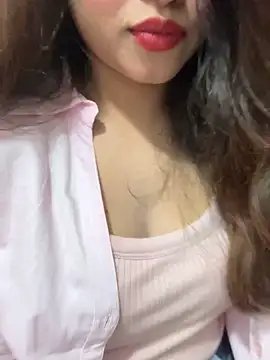 Yours riya11 online show from 06-03-26, 04:13