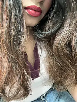 Yours riya11 online show from 07-09-26, 06:29