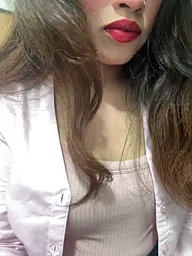 Yours riya11 online show from 06-14-26, 05:58