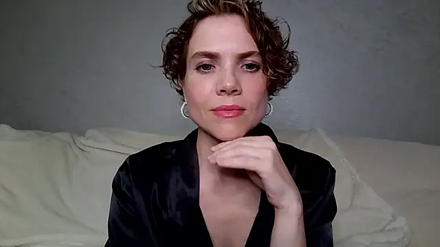 Snapshot of NatalieMoses chatting on 06-19-26, 07:20 NatalieMoses online show from 06-19-26, 07:20