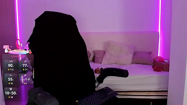 LindaWhite  online show from 10-29-25, 11:03