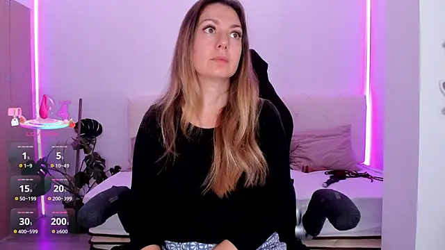 LindaWhite  online show from 10-24-25, 09:52