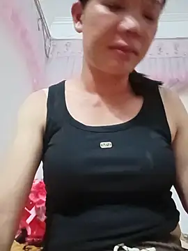 Snapshot of -Maya-a chatting on 06-17-26, 02:27 -Maya-a online show from 06-17-26, 02:27