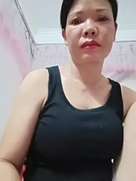Snapshot of -Maya-a chatting on 06-22-26, 06:49 -Maya-a online show from 06-22-26, 06:49