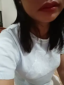 Snapshot of -Maya-a chatting on 07-05-26, 08:37 -Maya-a online show from 07-05-26, 08:37