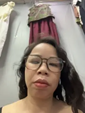 Snapshot of honghong_mother chatting on 07-02-26, 04:51 honghong mother online show from 07-02-26, 04:51