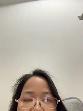 Snapshot of honghong_mother chatting on 06-11-26, 03:42 honghong mother online show from 06-11-26, 03:42