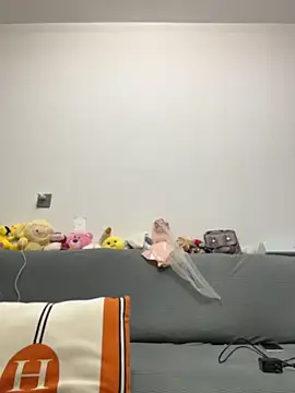 Snapshot of honghong_mother chatting on 06-15-26, 03:23 honghong mother online show from 06-15-26, 03:23