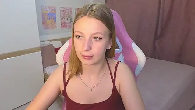 Snapshot of BeatriceLoven chatting on 07-18-26, 11:19 BeatriceLoven online show from 07-18-26, 11:19