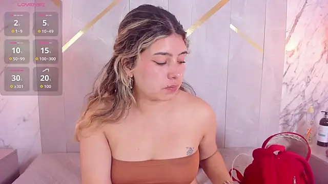 ChloeBelle  online show from 07-06-26, 12:34