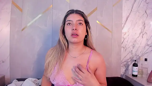 ChloeBelle  online show from 06-16-26, 12:38