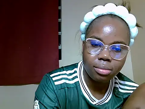 Snapshot of Choral_Blue chatting on 07-13-26, 12:43 Choral Blue online show from 07-13-26, 12:43
