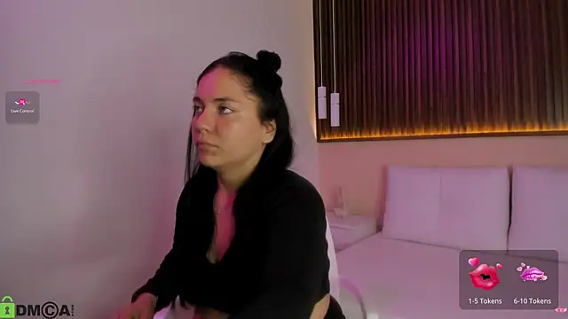 Snapshot of rebecaa_grey chatting on 07-08-26, 01:34 rebecaa grey online show from 07-08-26, 01:34