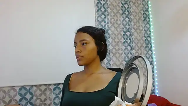 Isabellacarson online show from 07-08-26, 05:35