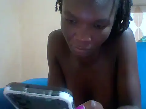 Snapshot of Skylark612 chatting on 06-18-26, 04:11 Skylark612 online show from 06-18-26, 04:11