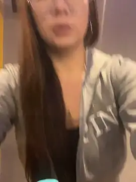 arilynn  online show from 06-25-26, 05:51