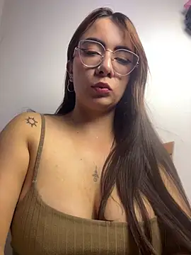 arilynn  online show from 06-21-26, 05:35