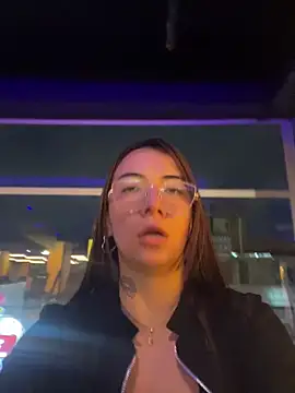 arilynn  online show from 07-15-26, 11:45