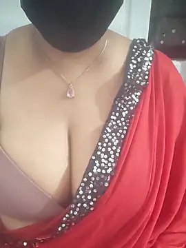 Snapshot of sexyveena chatting on 06-12-26, 07:55 sexyveena online show from 06-12-26, 07:55
