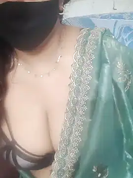 Snapshot of sexyveena chatting on 07-10-26, 06:24 sexyveena online show from 07-10-26, 06:24