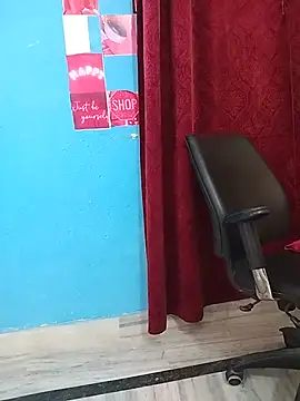 Naughty Kiara  online show from 06-18-26, 03:49