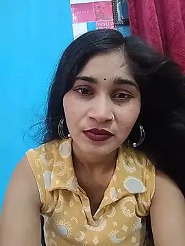 Naughty Kiara  online show from 06-16-26, 02:22
