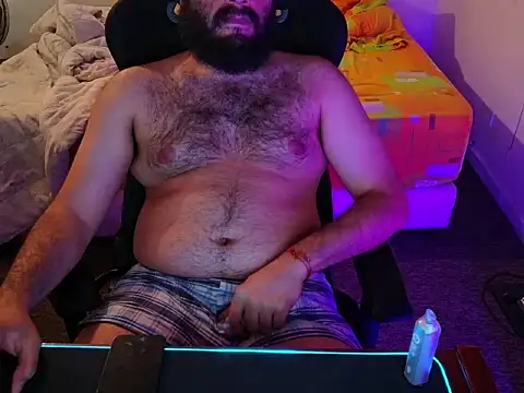 Latinbearhairy online show from 06-17-26, 05:07
