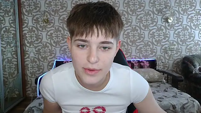 EmyHills online show from 07-21-26, 03:02