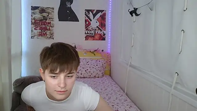 EmyHills online show from 07-02-26, 01:39