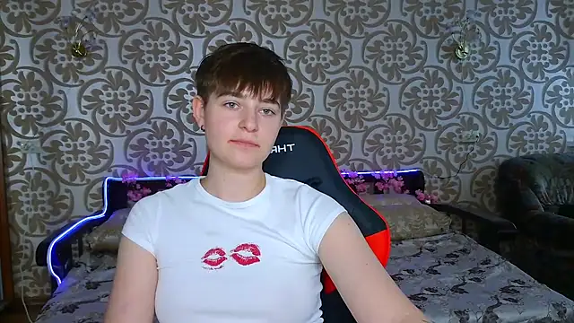 EmyHills online show from 07-11-26, 04:29