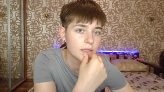 EmyHills online show from 07-26-26, 07:43