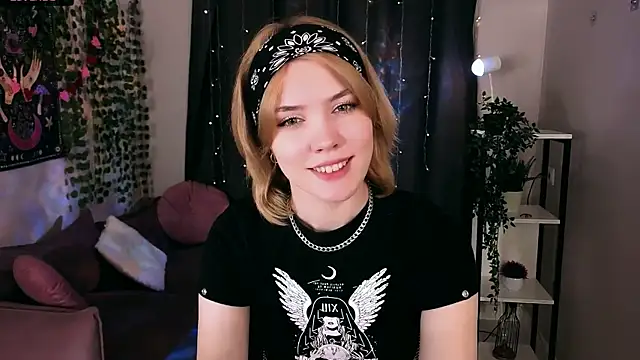 Milena Stasym online show from 06-17-26, 06:13
