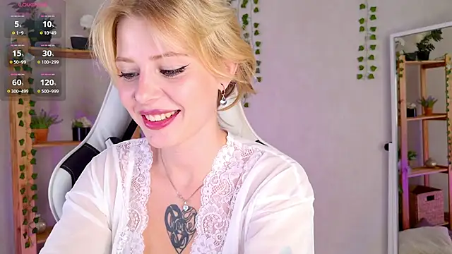 chloewinter online show from 06-16-26, 03:50