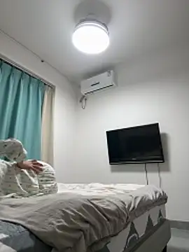 Snapshot of Xiao_Mao_meow chatting on 06-19-26, 12:44 Xiao Mao meow online show from 06-19-26, 12:44