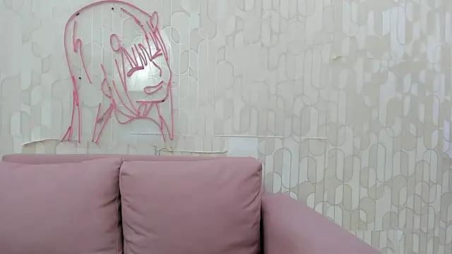 Snapshot of Lunna_Ferrer chatting on 07-03-26, 12:00 Lunna Ferrer online show from 07-03-26, 12:00
