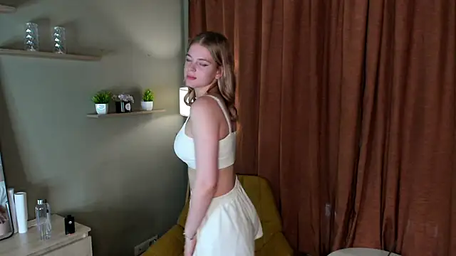 BlondeBombX online show from 05-31-26, 12:00