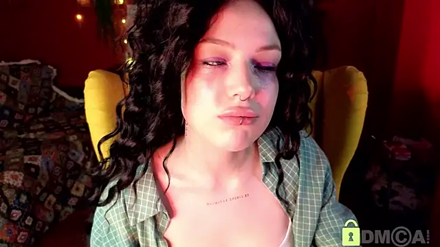 Monica lar online show from 06-08-26, 01:00