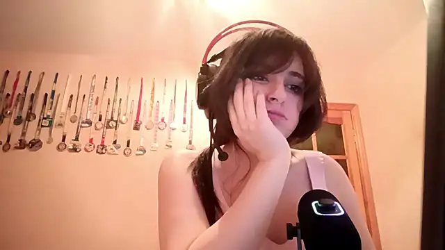 bunnyhoneylovehands online show from 06-13-26, 07:34